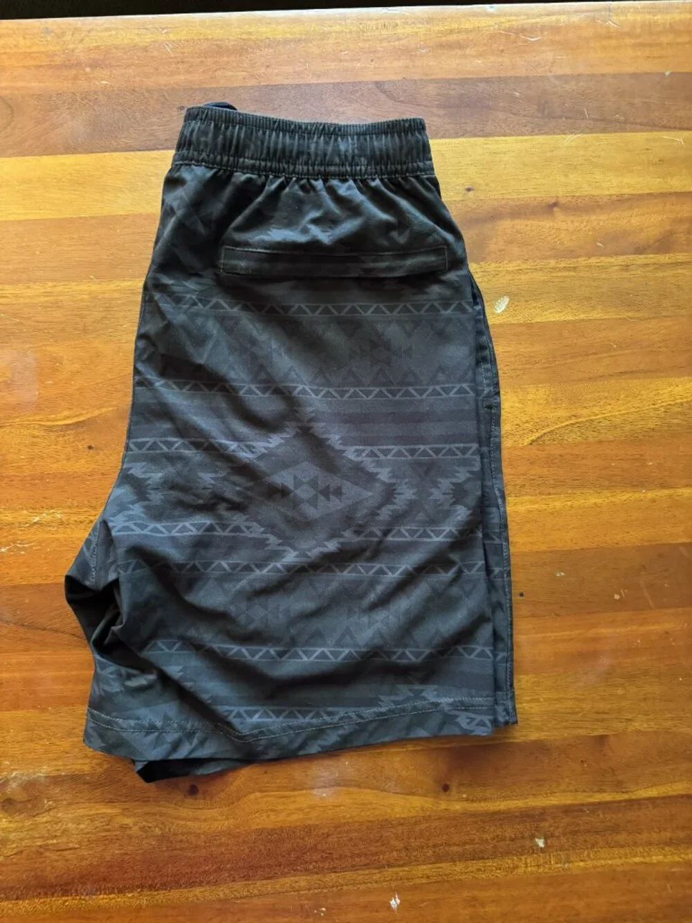 Chubbies Men's Medium 7 Inch Swim Trunks Black Geometric